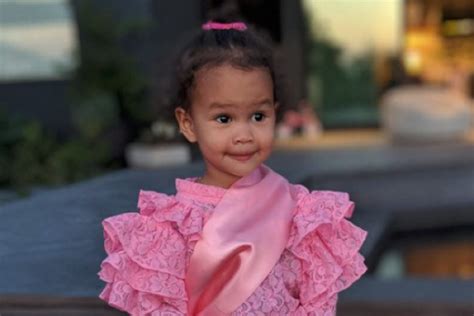 chrissy teigen s daughter looks like her mini me in these