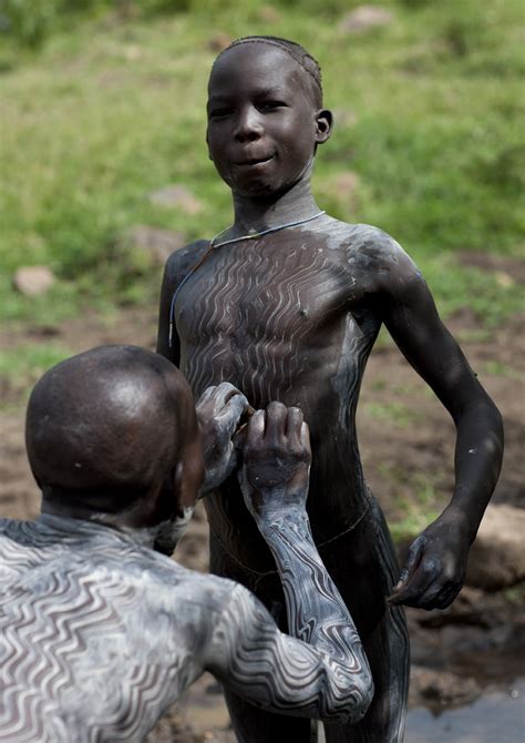 Surma Body Decoration Before Donga Fight Ethiopia Flickr