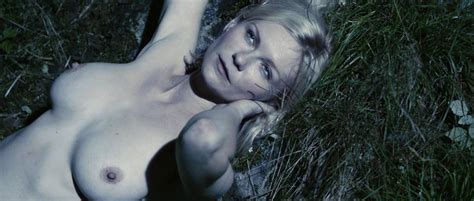 kirsten dunst nude leaked pics and naked sex scenes