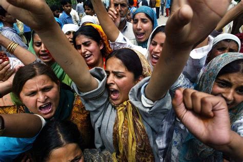 60 stunning photos of women protesting around the world huffpost