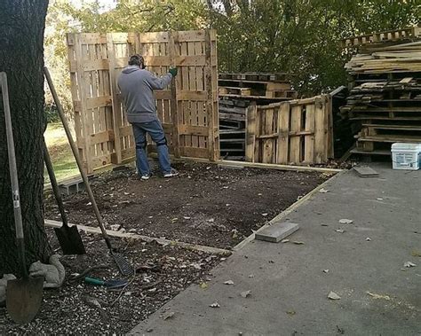 guy builds impressive shed   wooden pallets  pics