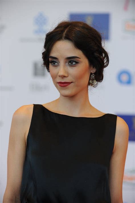 Cansu Dere Pinterest Actresses Turkish