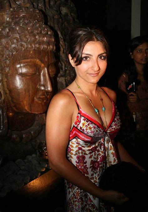 high quality bollywood celebrity pictures soha ali khan