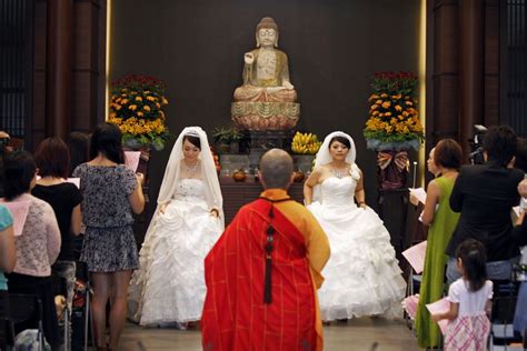 est100 一些攝影 some photos buddhist same sex wedding in taiwan 佛教同性婚禮， 台灣。