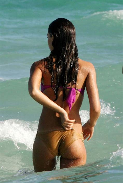 jessica alba exposing her fucking sexybody and hot ass in bikini on beach pichunter
