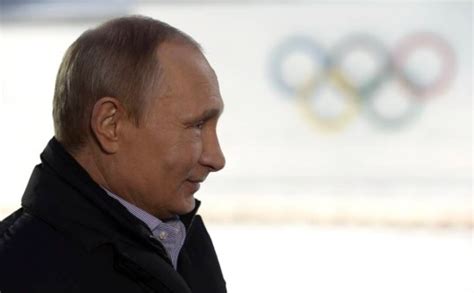 Vladimir Putin Says Anti Gay Law Won T Put Homosexuals In Danger