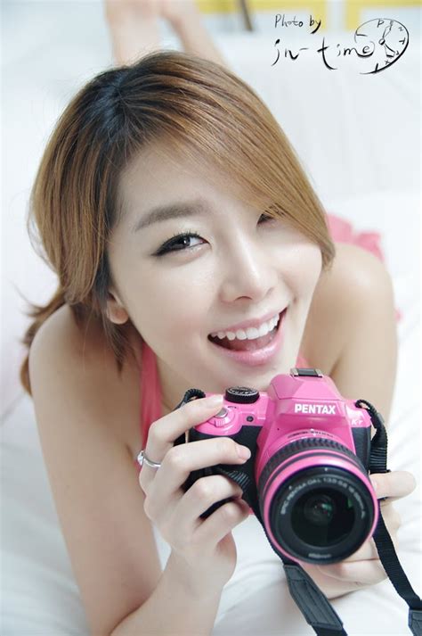 lee soo jung korean model overflowing in sweet pink page