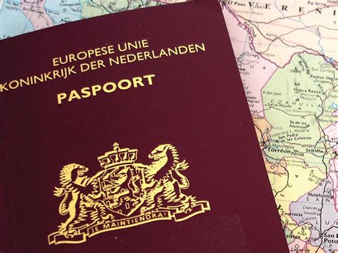 nederlands paspoort aanvragen  het buitenland