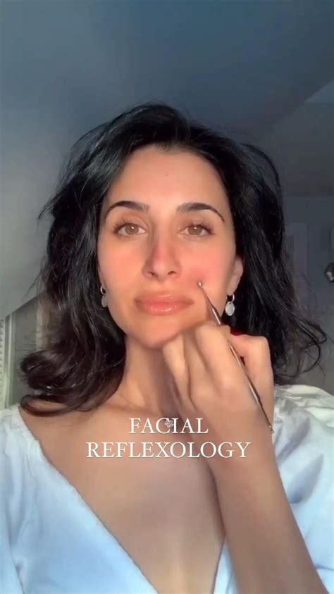 facial reflexology to promote balance and healing in the