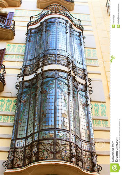 balkons  oud huis  barcelona stock afbeelding image  flats openlucht