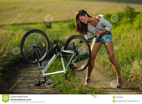 Cycliste Sexy Photo Stock Image Du Amusement Plat Cycle 32835566