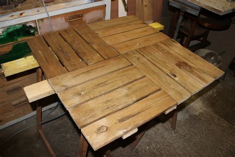 petite table de jardin par bricolo sur lair du bois