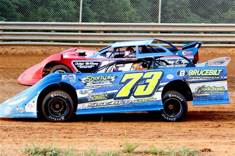 dirt track racing  rockcastle speedway saturday july  sports view america  leader