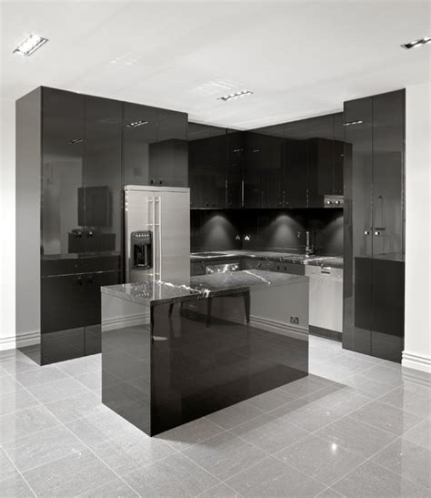 dramatic dark kitchen design ideas