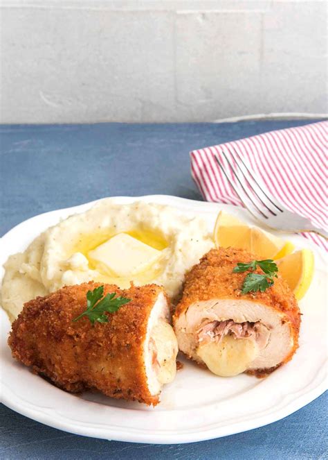 chicken cordon bleu recipe simplyrecipescom   horses mouth