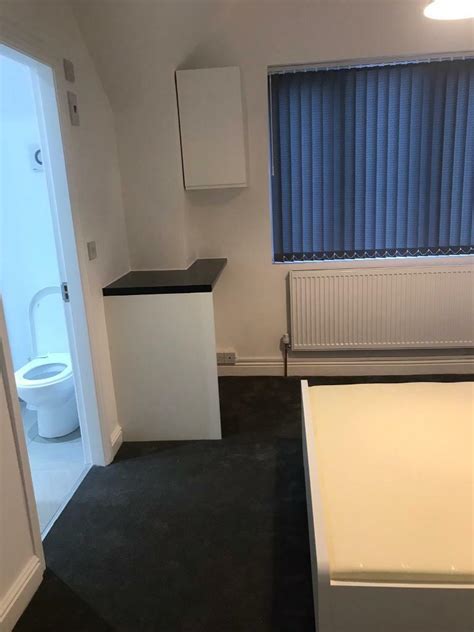 contained room    sandwell west midlands gumtree