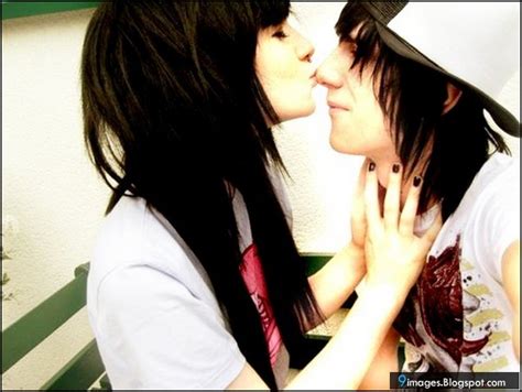 Kissing Emo Couple Cute Love