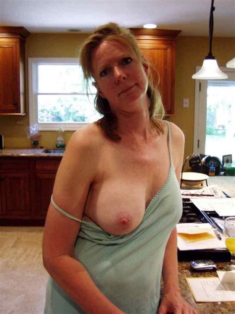 bare mature tits amateur middle aged women show their big size picture 1