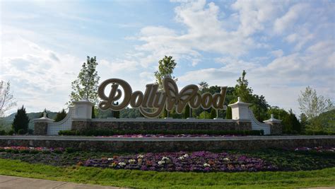 experience dollywood   day
