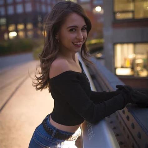 Riley Reid Bio Wiki Age Net Worth Figure Photo Lifestyle