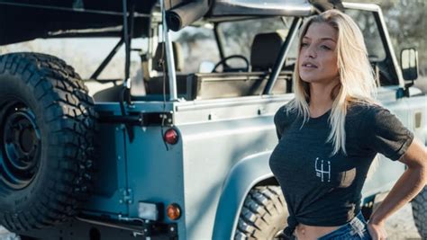 nothing goes together like a vintage land rover and gorgeous girl airows
