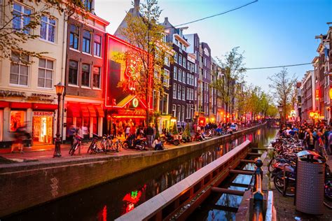 Amsterdam To Ban ‘disrespectful Tours Of Its Iconic Red Light District