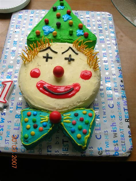 Clown Cake Circus Theme Party Circus Birthday Party Birthday Cakes