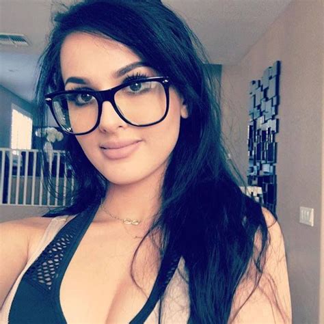 sssniperwolf sssniperwolf glasses sssniperwolf girls with glasses