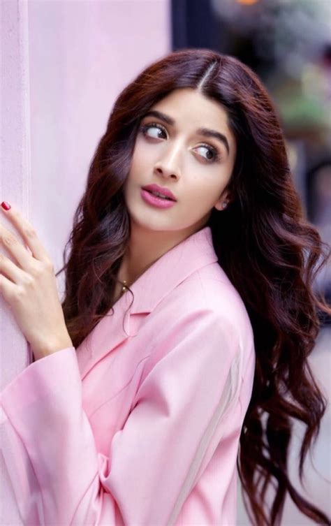 mawra hocane hot in shorts hd images galleries celebrityphotocuts