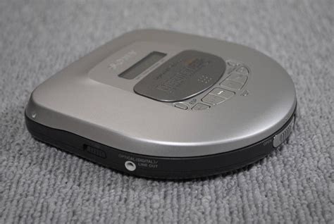 sony discman   portable cd player bit dac mega bass esp optical rare  ebay