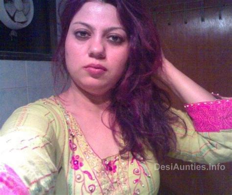 asian star pictures desi hot pakistani aunties picture at bathroom