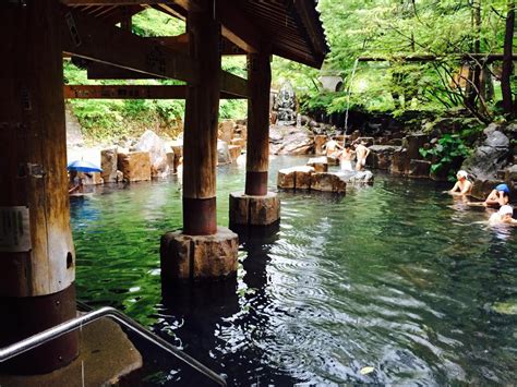 onsen etiquette dos and don ts in japanese public baths