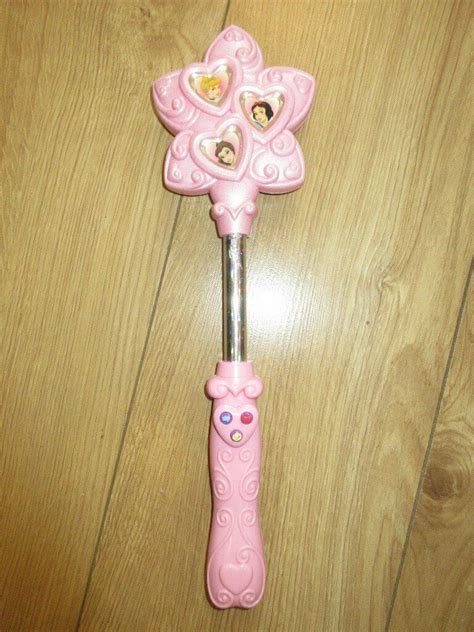 lovely disney princess wand  pink plays   talks   great condition  rumney