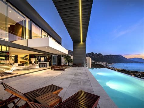 iconic cape town house nettleton    sale architecture mansions