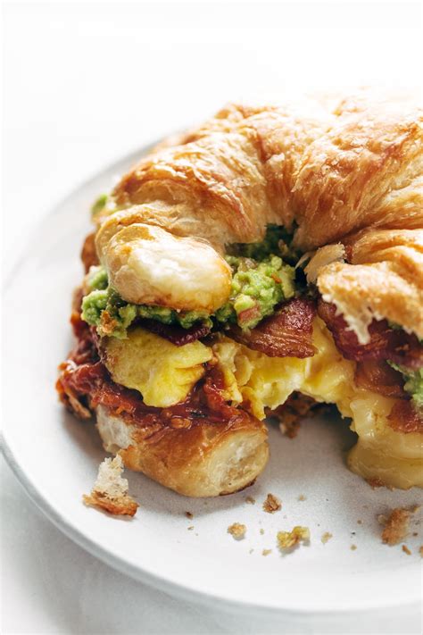 ultimate breakfast sandwich hueys restaurant guide