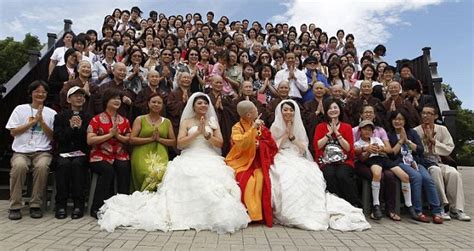 peekture taiwan holds same sex buddhist wedding