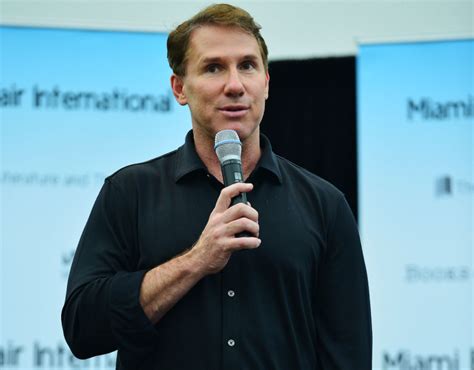 notebook author nicholas sparks accused  banning lgbt club