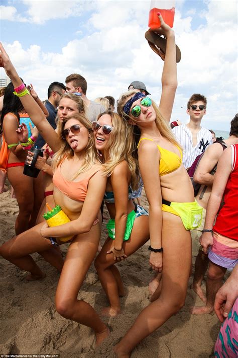 Spring Break Drunk Teens On Florida Beaches Smell Of