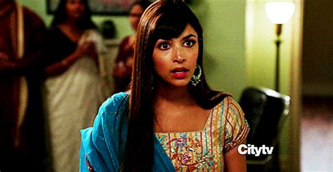 hannah simone find and share on giphy