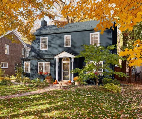 colonial houses  classic   enduring charm