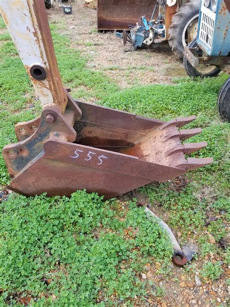 ford    pin  backhoe ditching bucket multiple sizes gulf south equipment