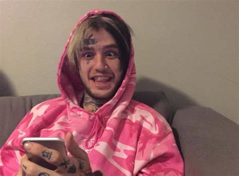 lil peep laying  casket photo surface rappers death rule accident urban islandz