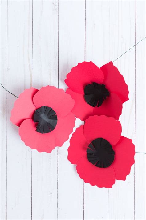 easy paper poppies paper flowers poppy craft