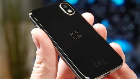 palm smartphone review stunningly small     eftm