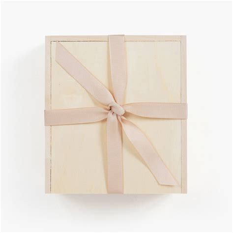 blush box loved   custom  curated gift boxes