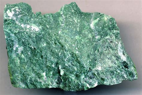 green rock google search edelstenen mineralen kleuren