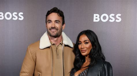 nicole scherzinger and thom evans are engaged see proposal photos