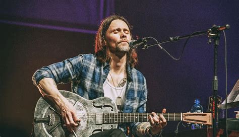 myles kennedy releases  video   great     final