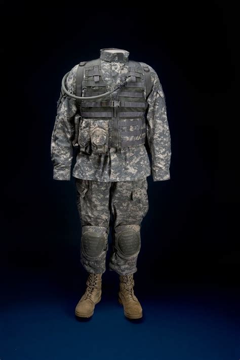 army combat uniform  shirt national museum  american history