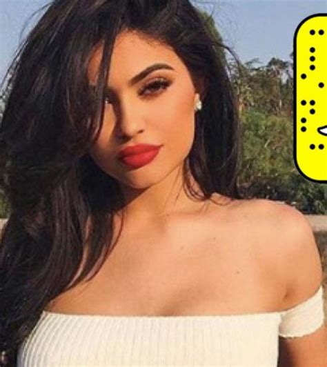 Top 10 Hottest Celebrity Snapchats To Follow – Fesch Tv